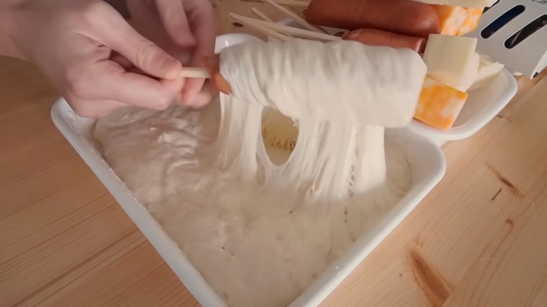 Nhúng bột hotdog Hàn Quốc Nhúng bột hotdog Hàn Quốc